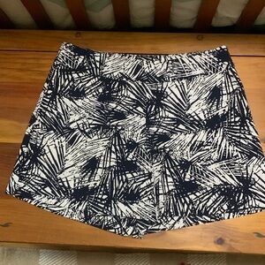 Adorable navy and white shorts - perfect condition - only worn once!